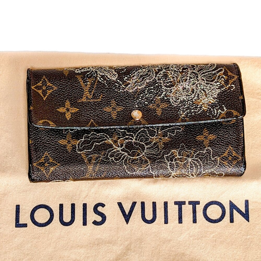 LOUIS VUITTON Ltd Edt. Dentelle Sarah Long Wallet - Picture 13 of 14